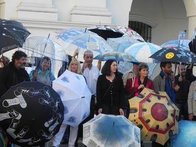 LUCIA TORRES «Paraguas del Cabildo en el Bicentenario» Año 2011