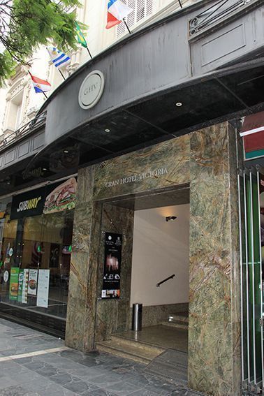 LUCIA TORRES - Instalación «Migrante» en María Elena Kavetz Gallery, Córdoba