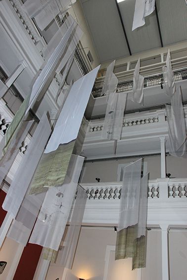 LUCIA TORRES - Instalación «Migrante» en María Elena Kavetz Gallery, Córdoba