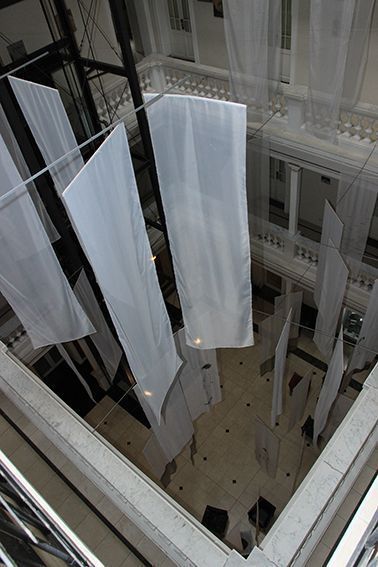 LUCIA TORRES - Instalación «Migrante» en María Elena Kavetz Gallery, Córdoba