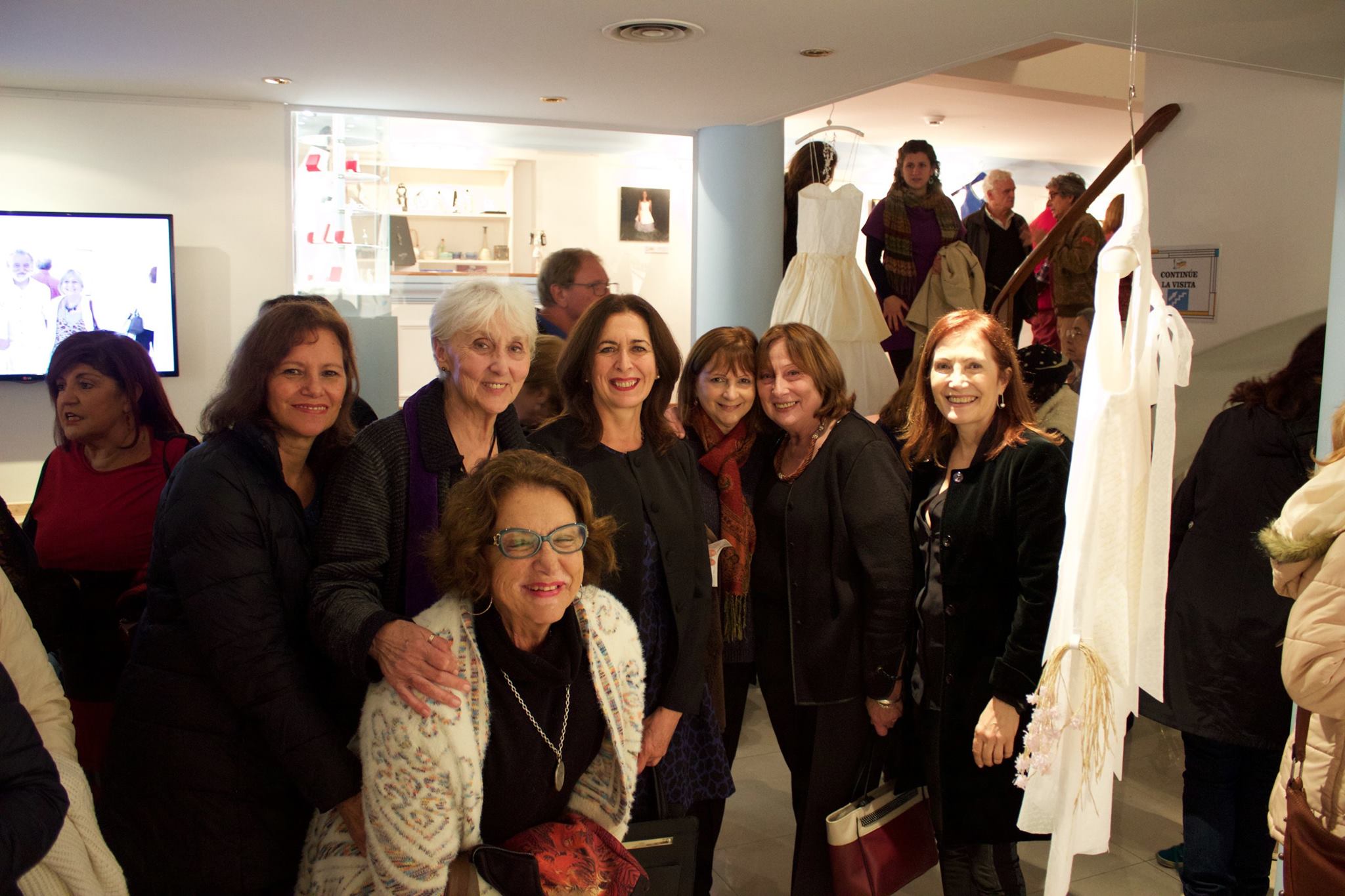 LUCIA TORRES «Piel de Papel» Papel Rayón, papel de seda, tintas de gel - Tamaño natural - Año 2017