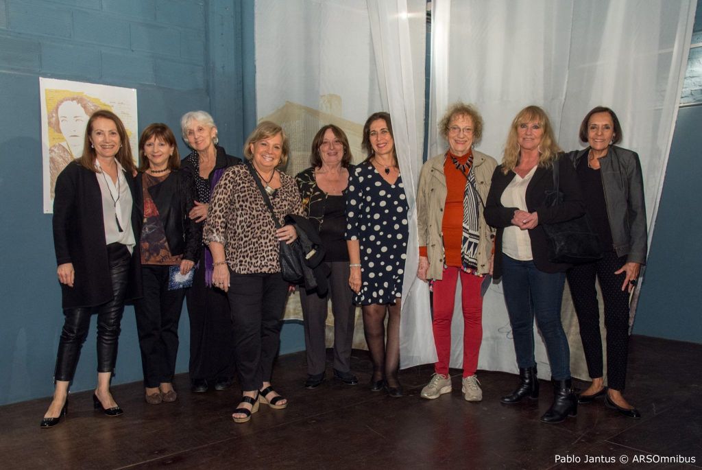 LUCIA TORRES «eNTRe - MoRaDaS» en BARDOVISUAL