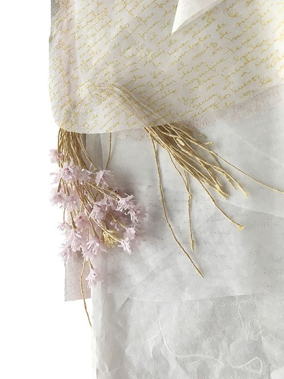 LUCIA TORRES «Piel de Papel» Papel Rayón, papel de seda, tintas de gel - Tamaño natural - Año 2017