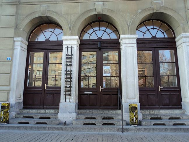 «MIRADAS DISONANTES» de «FOTOGRAFIA ARGENTINA CONTEMPORANEA» en la Ancienne Gare de Friburgo, Alemania; 2012