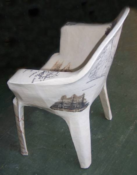 LUCIA TORRES «LO QUE QUEDA DEL VIAJE» en «La Casa del Artista» Técnica mixta - Año 2009