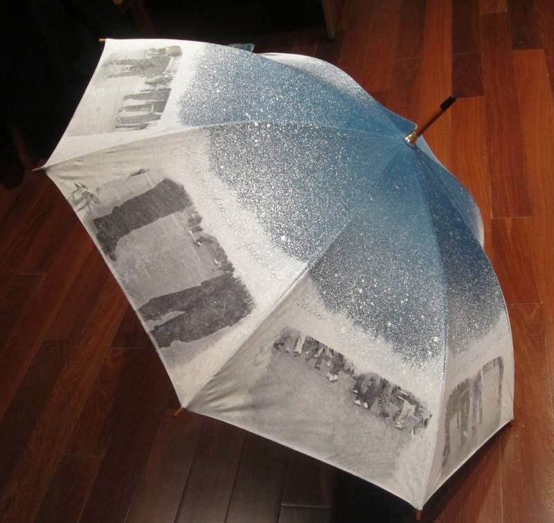 LUCIA TORRES «Y UN DÍA EL PUEBLO SALIÓ…» Técnica mixta - Año 2011