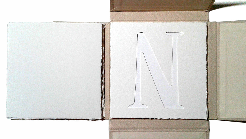 LUCIA TORRES «VIDAS» Libro de Artista - Edición Única - Litografía, Troquelado - Papel Archés y Papel de Seda - Año 2015