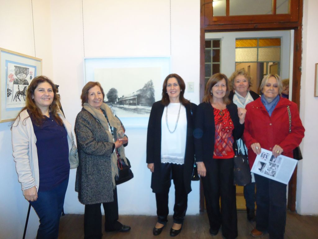 LUCIAS TORRES «MENCIÓN» con la obra «Migrante 115» Litografía 80x100cm - Año 2015 en el «XVI SALON NACIONAL DE ENTRE RÍOS - GRABADO 2015» en el Museo Provincial de dibujo y grabado «Artemio Alisio», Concepción del Uruguay, Entre Ríos