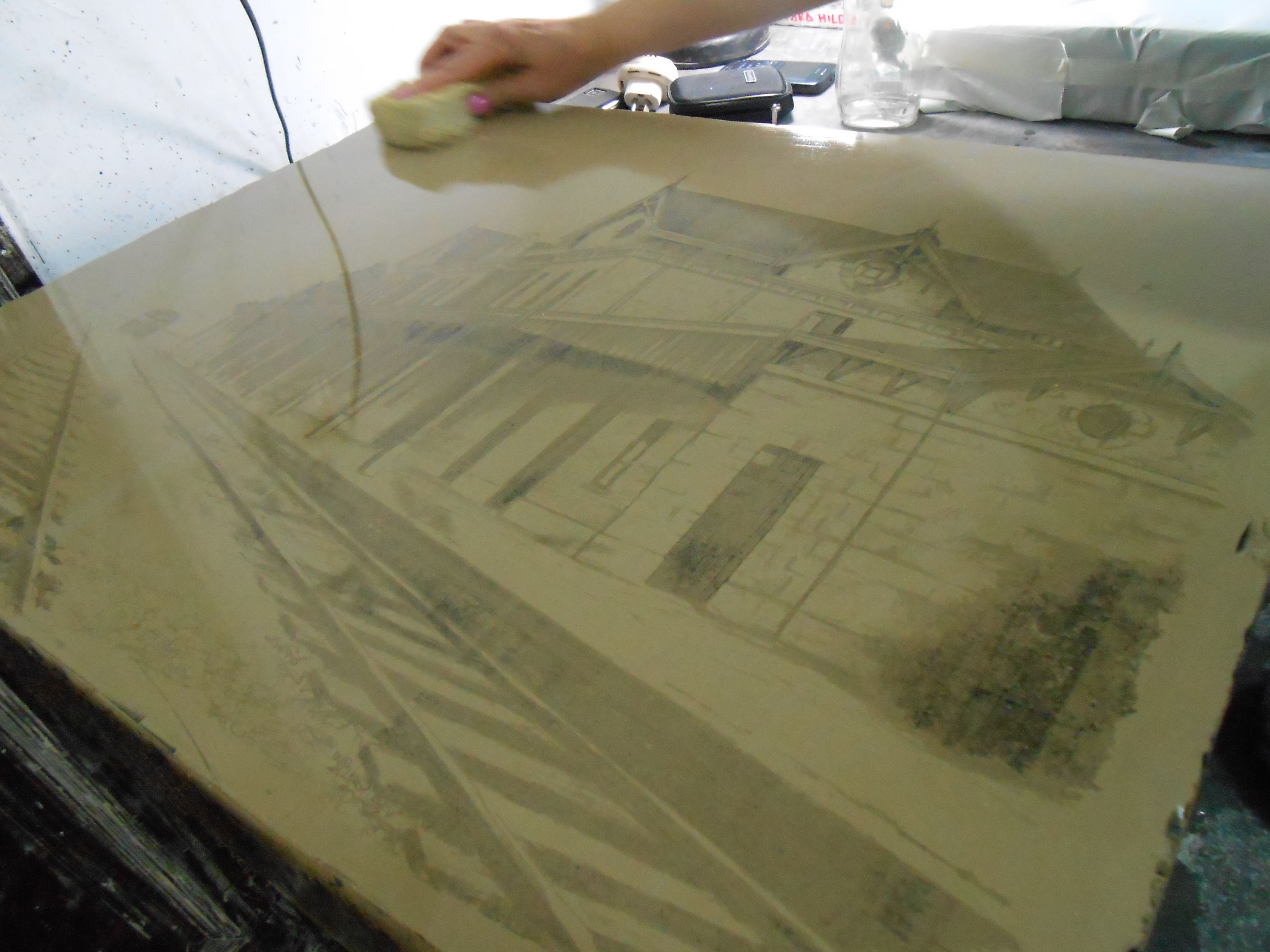 LUCIA TORRES - Proceso de impresión de la pieza «Migrante 102 - Estación Puerto Deseado»