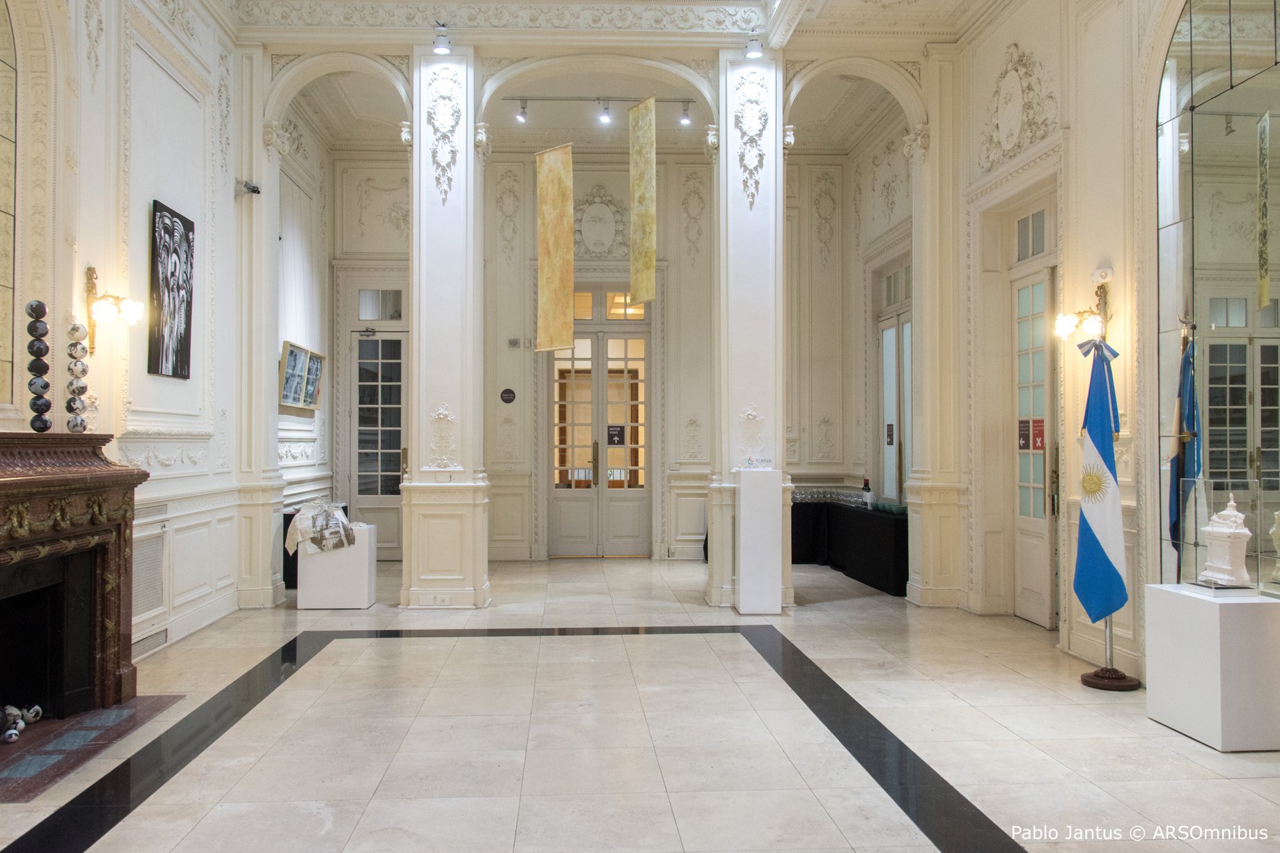 «ENTRE PAPELES» Constelaciongráfica, ICANA White Hall, CABA