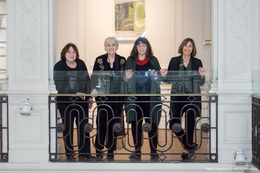 «LUCIA TORRES» con «VIDA», en «ENTRE PAPELES» Constelaciongráfica, ICANA White Hall, CABA