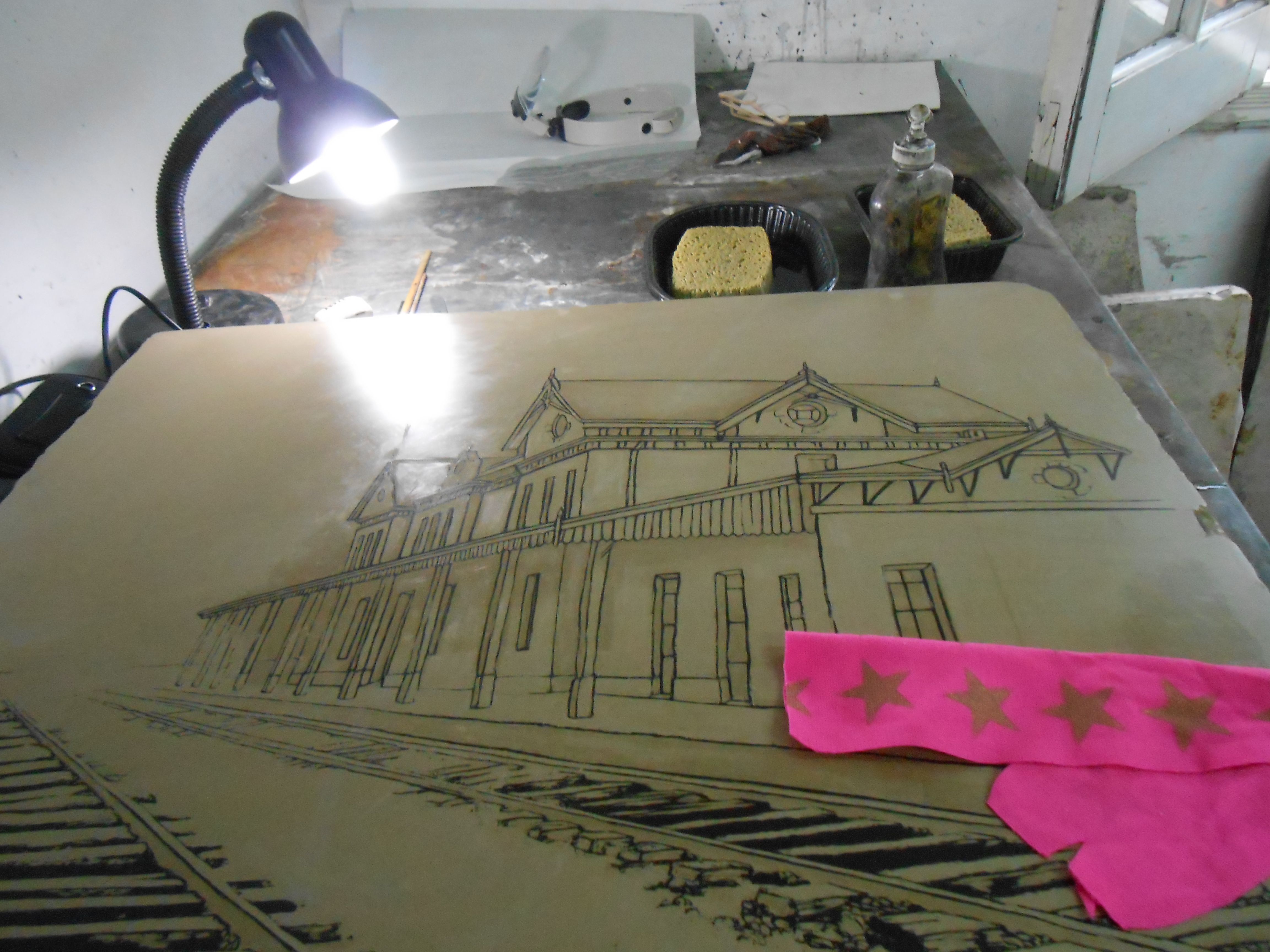 LUCIA TORRES - Proceso de impresión de la pieza «Migrante 102 - Estación Puerto Deseado»