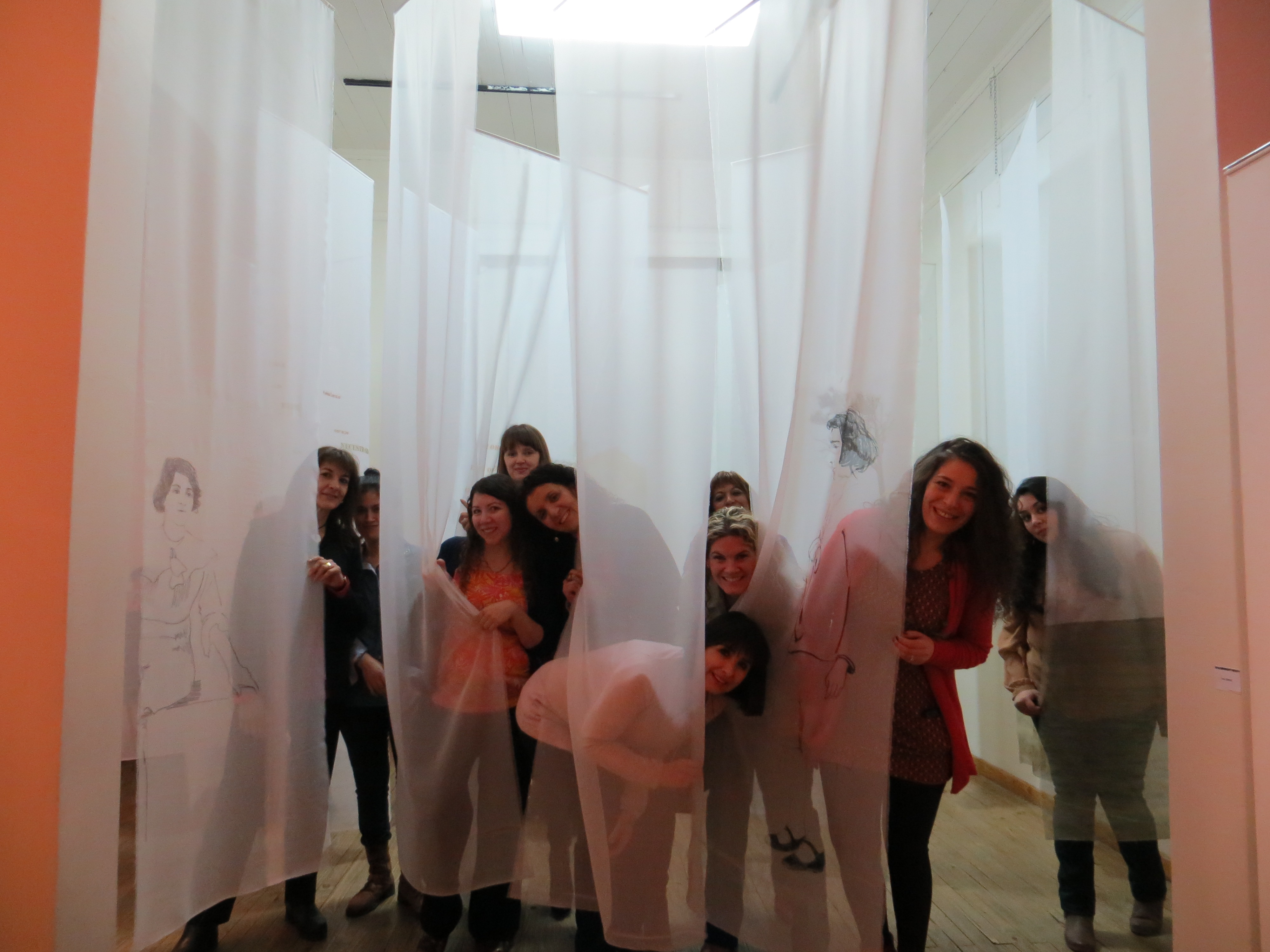 LUCIA TORRES - Instalación MIGRANTE en «NATURALEZA Y URBANISMO» con «GRUPO 5» en el Museo de Arte Eduardo Minnicelli, Río Gallegos