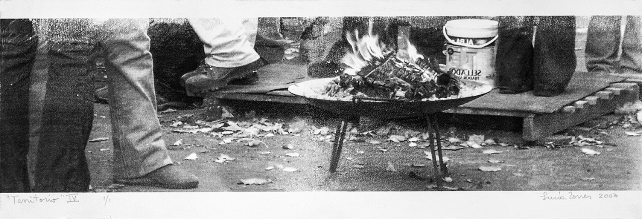 LUCIA TORRES «TERRITORIO» IV – Transfer 19x56cm – Año 2007